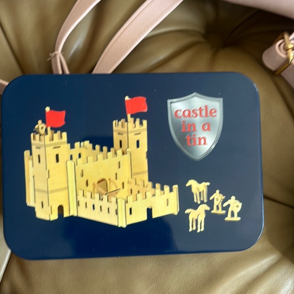 Puzzle set - Picture 1 of 2